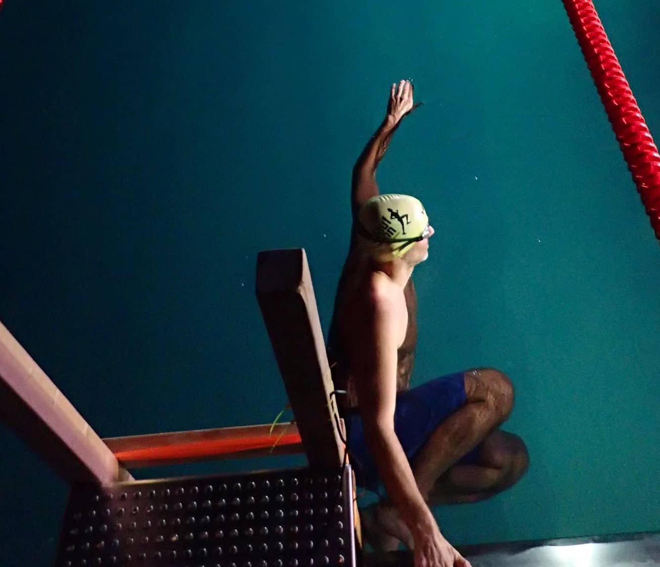 Cool, cooler, Eisschwimmen: In Veitsbronn schwimmen die Athleten bei 2,7 Grad Wassertemperatur.