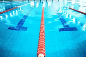 Inklusion im Schwimmbad | In Pinneberg gibt es eine Stille Stunde