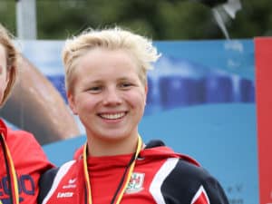 Lotta Steinmann schwimmt Rekord im Fehmarnbelt