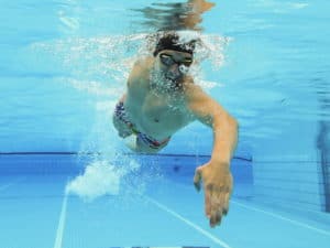 Der Casus knacksus beim Kraulschwimmen