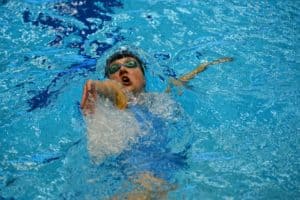 2.900 Meter | Schwerpunkt Rückenschwimmen