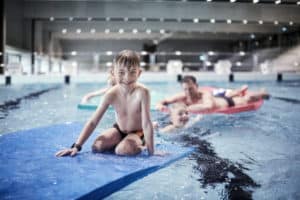 Wie die Schwimmfähigkeit mit dem Schulabschluss korreliert