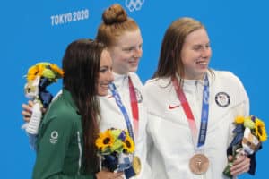 Lydia Jacoby überrascht Schoenmaker und King über 100 Meter Brust