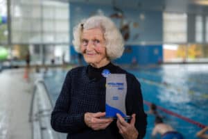 Helga Wendt erhält Nivea-Preis für Lebensretter