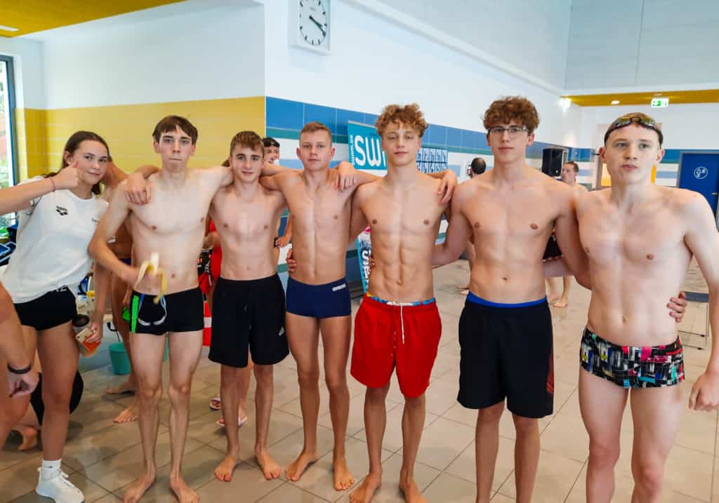 Finisher zwischen 11 und 83 Jahren Die SWIM 100x100 bei den "Water Games" in Bremen SWIM.DE