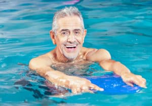 7 Schwimmbadtypen, die jeder kennt