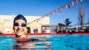 Finis Smart Goggle | Vor dem Training noch die Brille aufladen