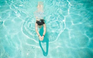 Umfrage zum Oben-ohne-Schwimmen | Badbesucher unterstützen Angebot, wollen es aber nicht nutzen