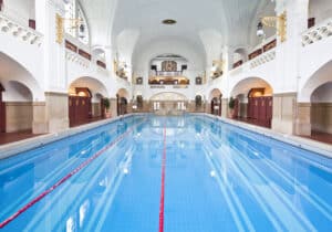 München | Schwimmen wie vor 120 Jahren