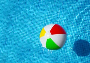 Hamburg | Mädchen nach Unfall im Schwimmkurs gestorben