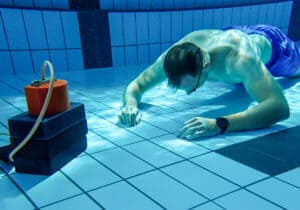 Hightech-Sensoren sollen Schwimmbäder sicherer machen