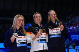 „Please stand, if you are able, …“ | Feine Geste bei Schwimm-WM