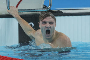 1.500 Meter Freistil | Bobby Finke holt Gold und knackt Sun Yangs Weltrekord