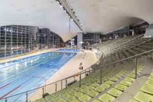 Uhren zurück: Was die Winterzeit fürs Schwimmtraining bedeutet