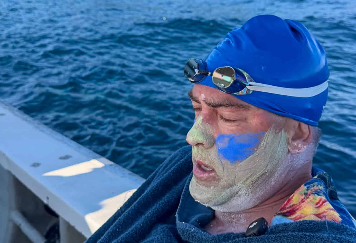 Extreme swimmer makes sports history | Rob Lea is the first person to ...